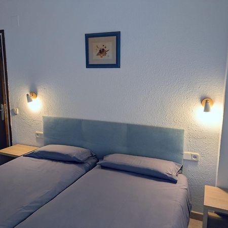 Apartamentos Mitus Canet De Mar Bagian luar foto